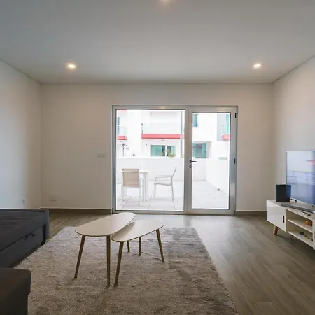 104 - Supertubos Apartment *